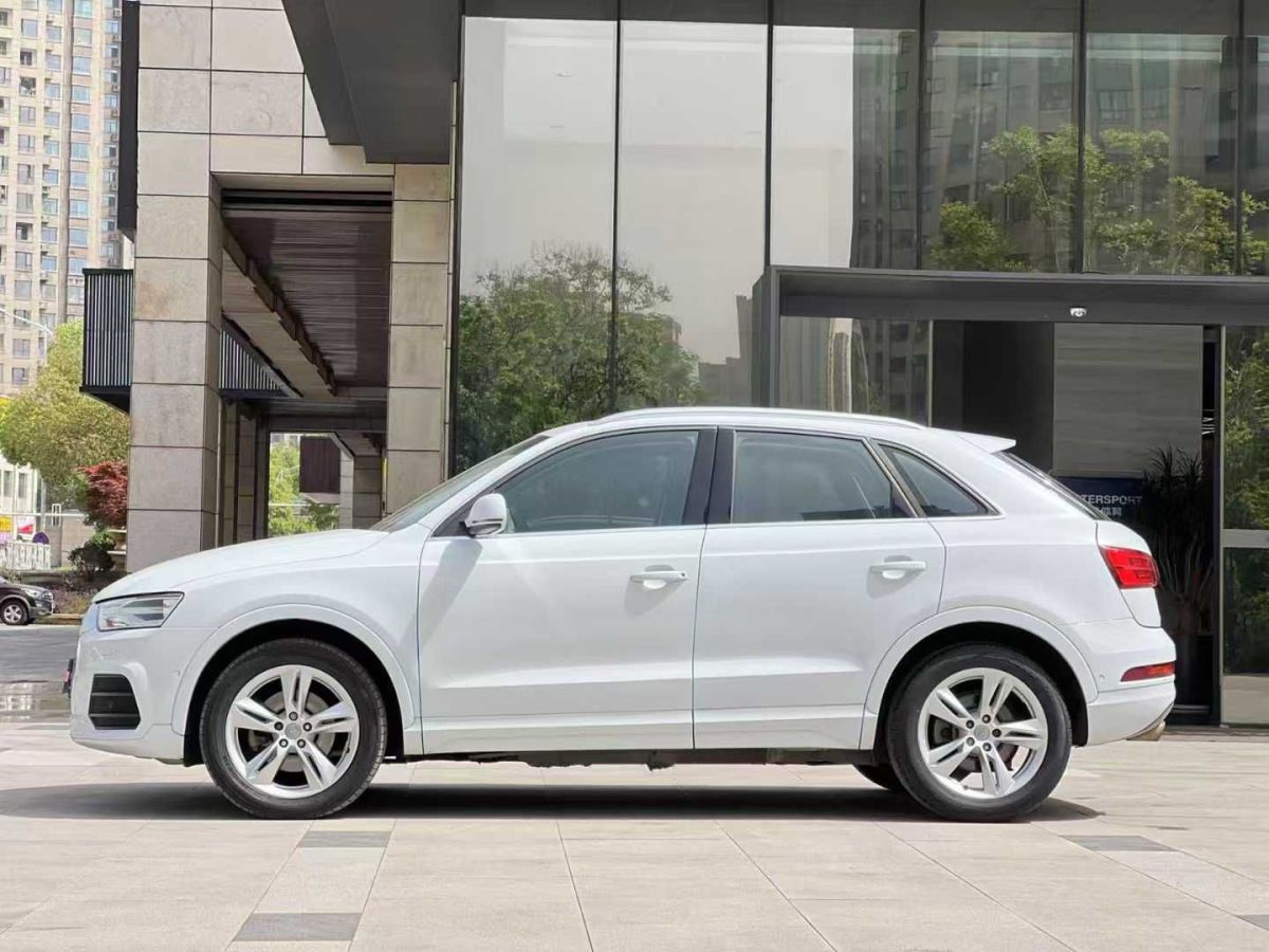奧迪 奧迪Q3  2016款 30 TFSI 風(fēng)尚型圖片