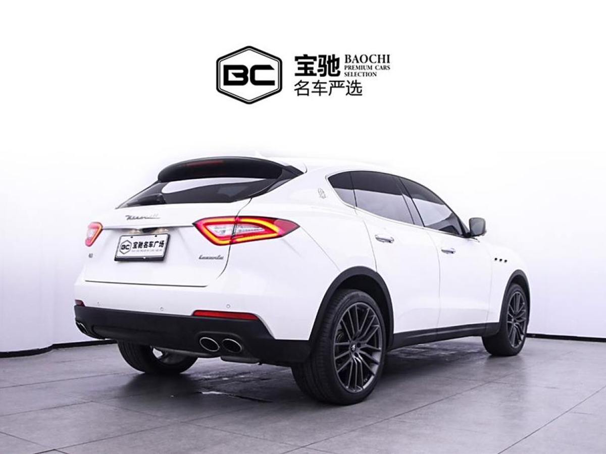 瑪莎拉蒂 Levante  2018款 3.0T 350Hp 標(biāo)準(zhǔn)版圖片