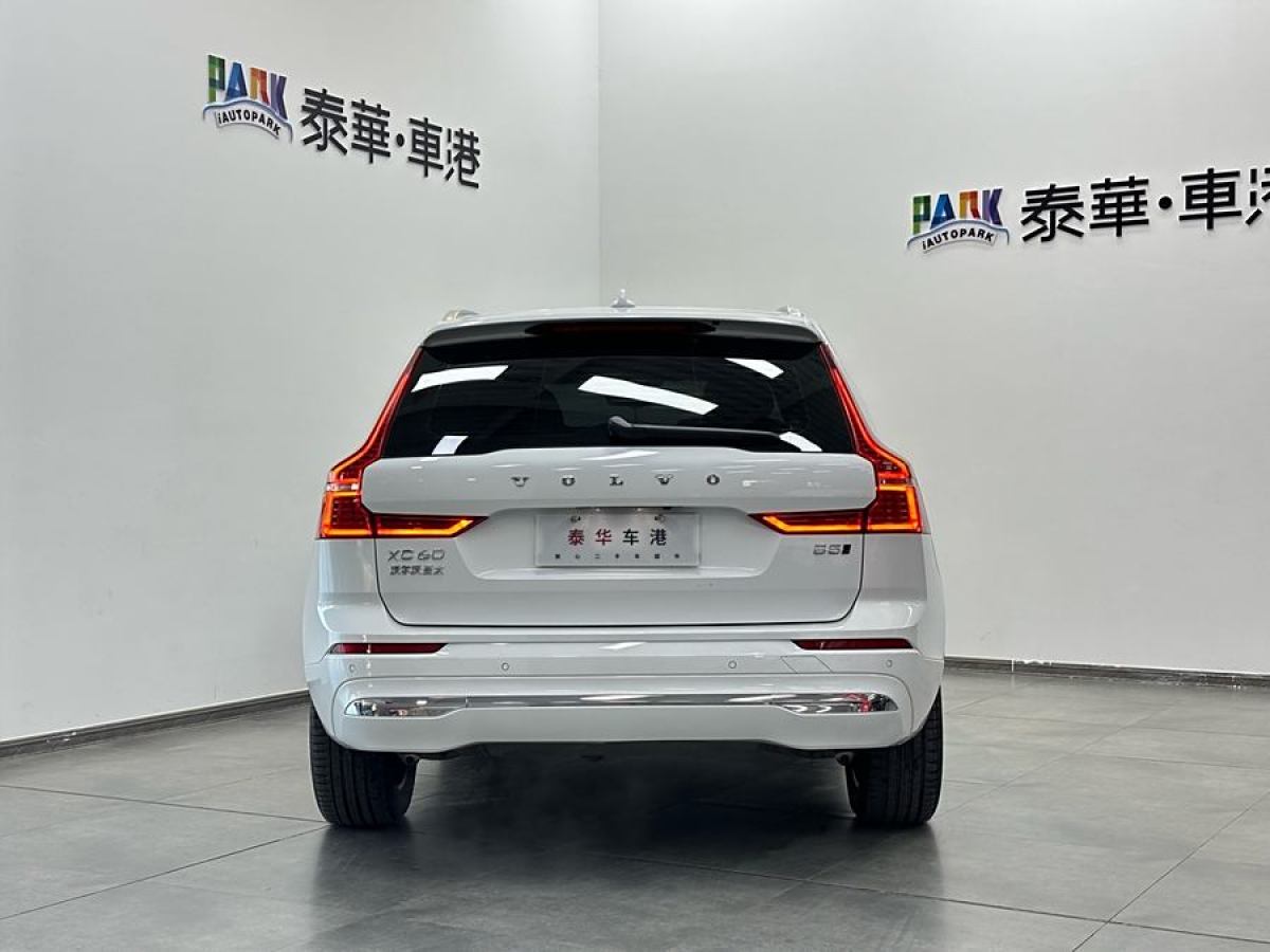 沃爾沃 XC60  2023款 B5 四驅(qū)智遠(yuǎn)豪華版圖片