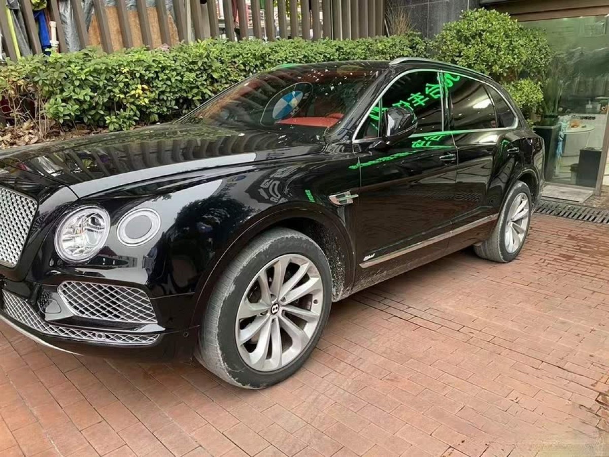 賓利 添越PHEV  2019款  3.0T PHEV圖片
