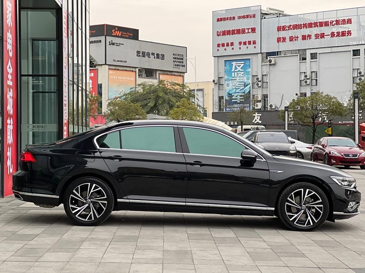 大眾 邁騰  2021款 330TSI DSG 30周年紀(jì)念版圖片