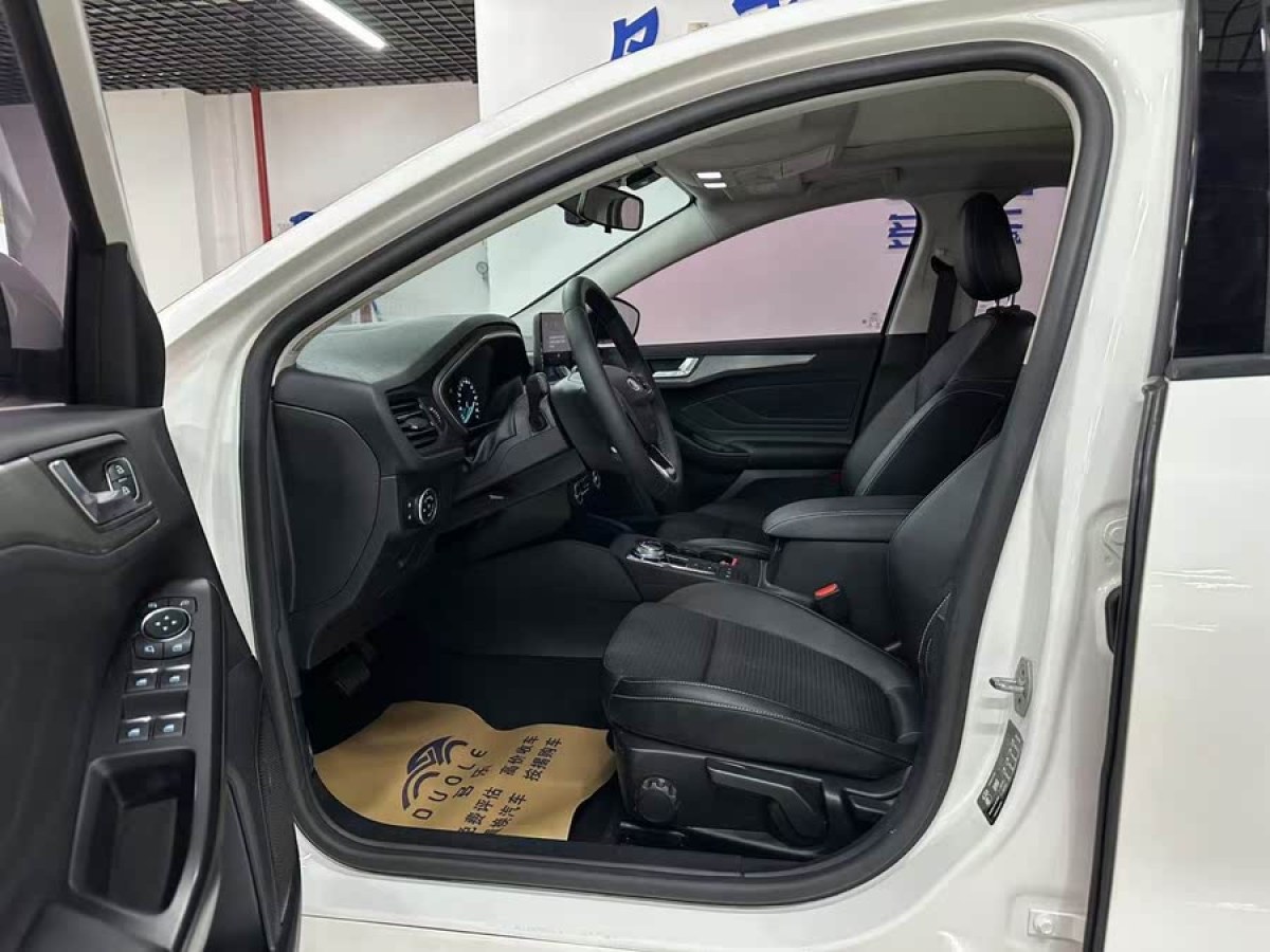 福特 ?？怂? 2019款 兩廂 EcoBoost 180 自動鋒耀型圖片