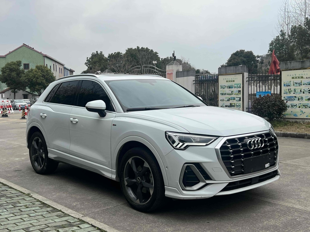 2021年8月奧迪 奧迪Q3  2024款 35 TFSI 時尚動感型