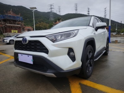 2021年11月 豐田 RAV4榮放 改款 雙擎 2.5L CVT四驅(qū)精英PLUS版圖片