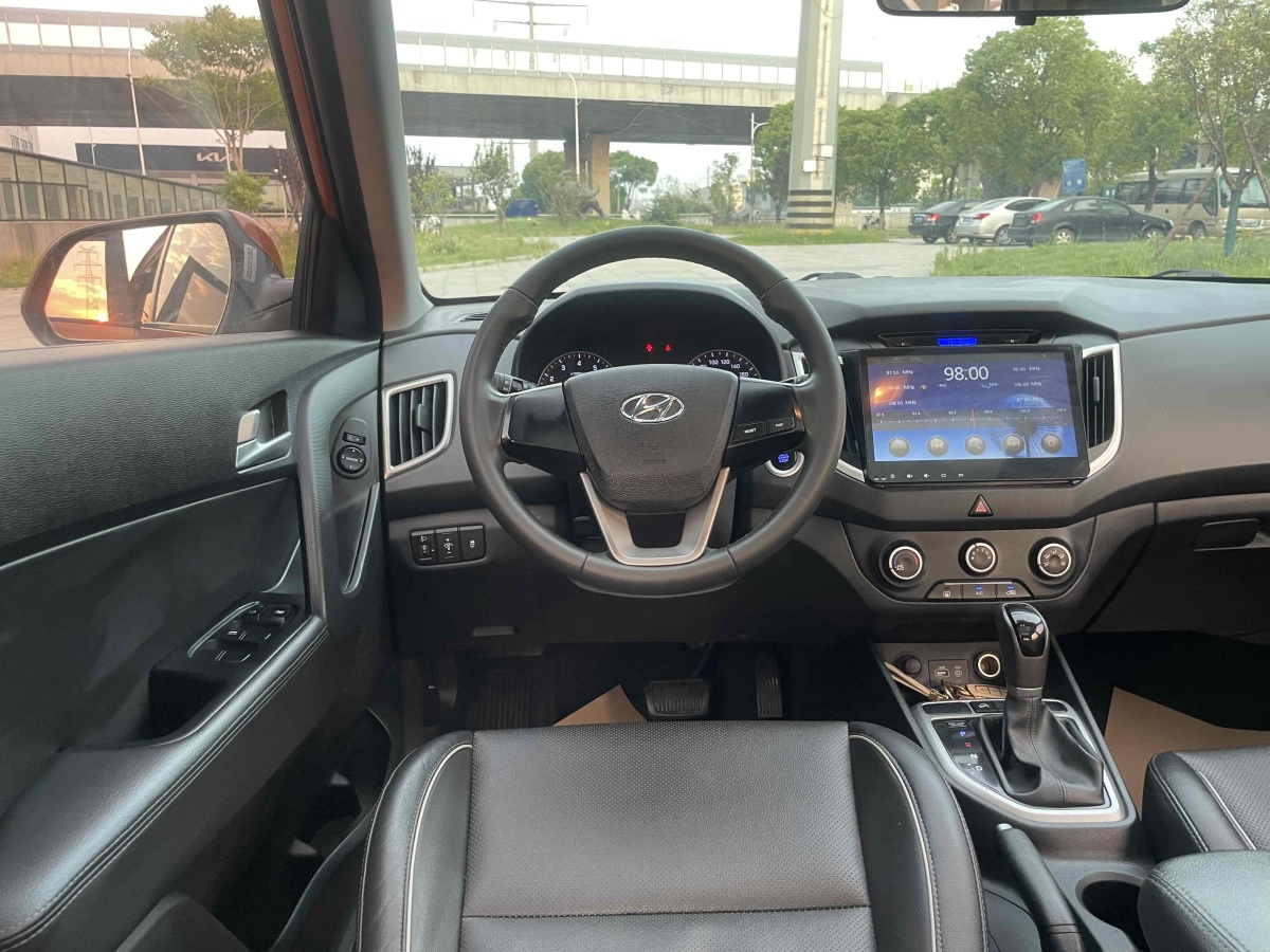 2016年2月現(xiàn)代 ix25  2015款 1.6L 自動兩驅智能型GLS