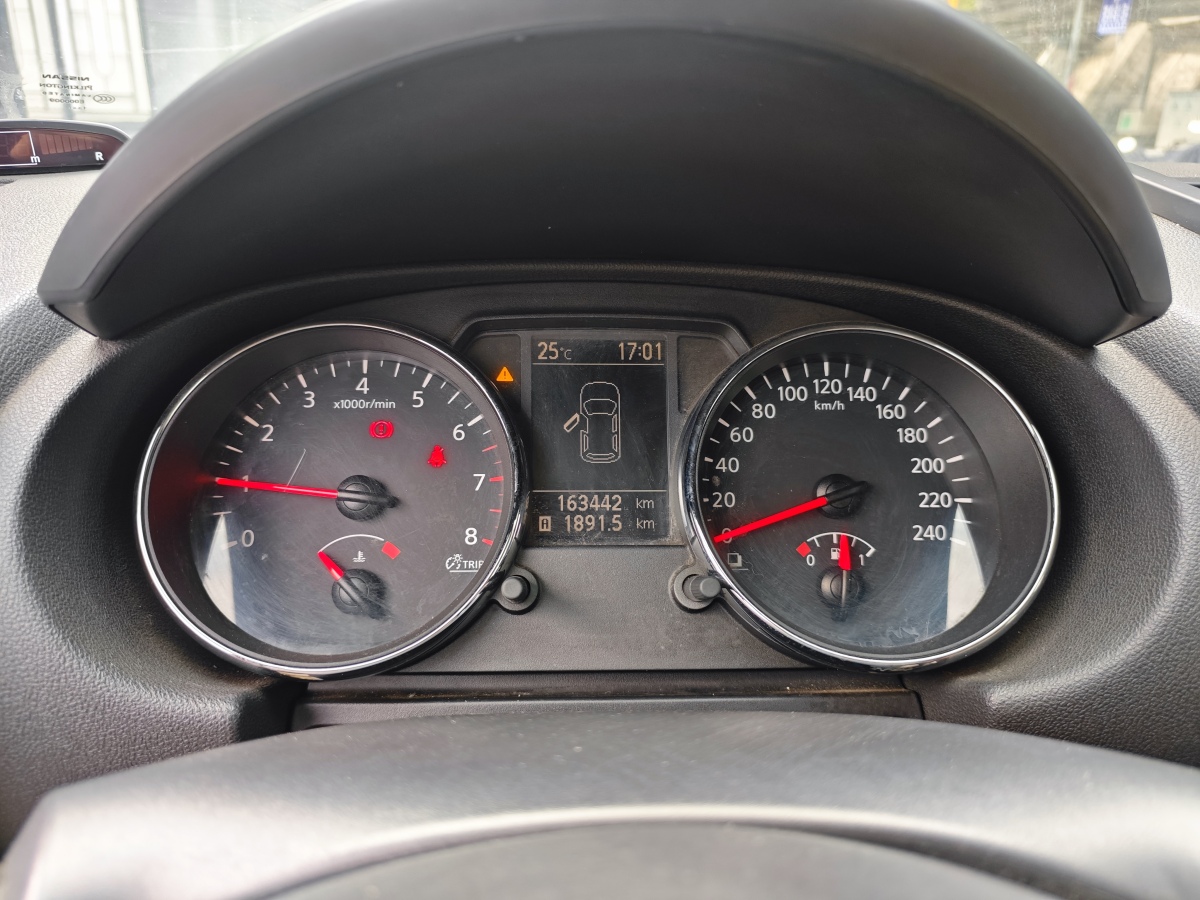 日產(chǎn) 逍客  2011款 1.6XE 風(fēng) 5MT 2WD圖片