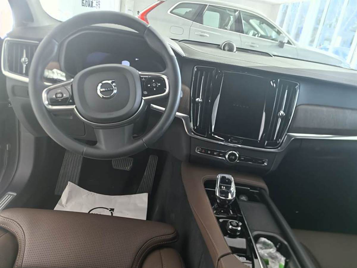 沃爾沃 V90  2024款 Cross Country B5 AWD 智尊版圖片