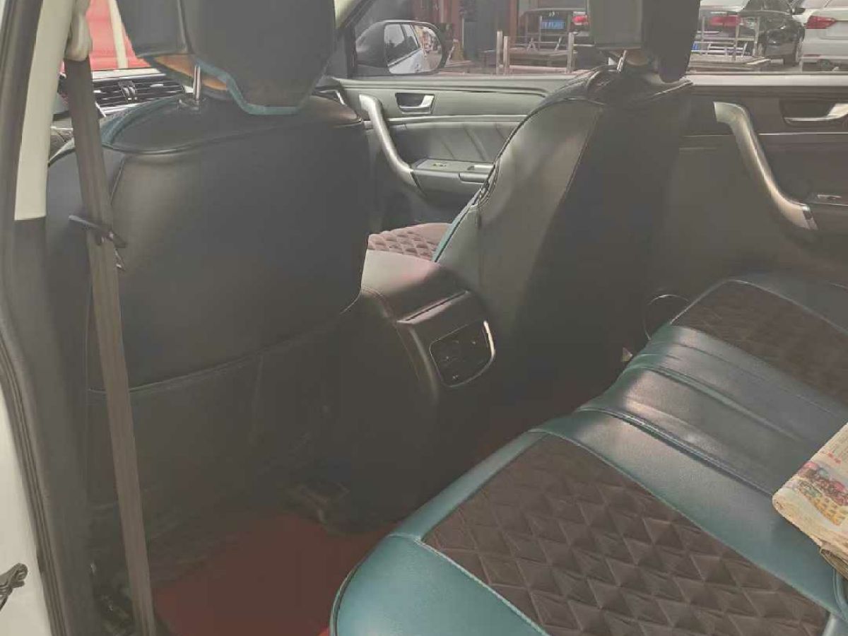 哈弗 H6  2023款 國潮版 1.5T 自動冠軍版圖片