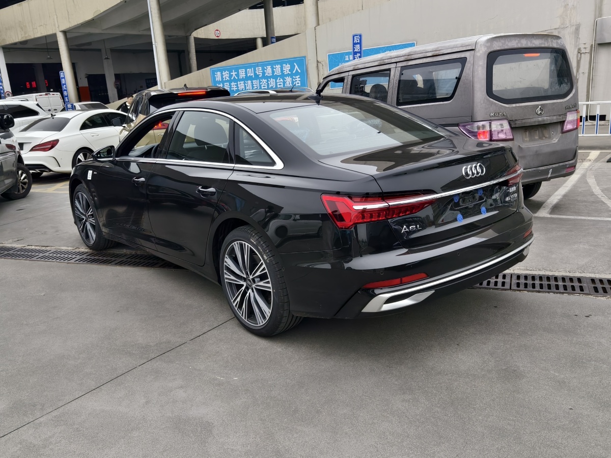 奧迪 奧迪A6L  2024款 45 TFSI quattro 臻選動(dòng)感型圖片