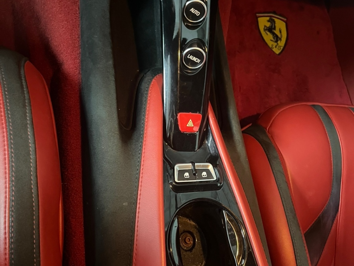 法拉利 F12berlinetta  2013款 6.3L 標準型圖片