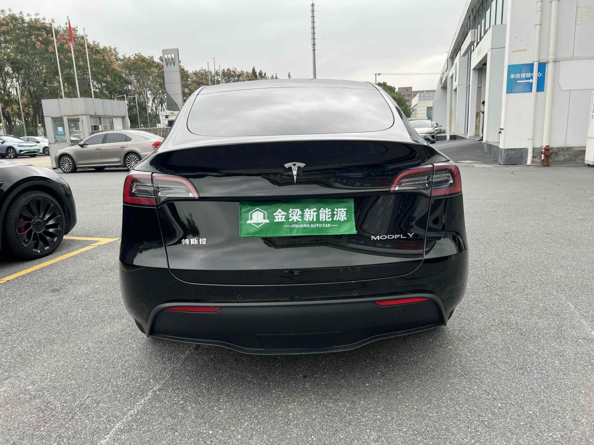 特斯拉 Model Y  2023款 長續(xù)航煥新版 雙電機(jī)全輪驅(qū)動(dòng)圖片