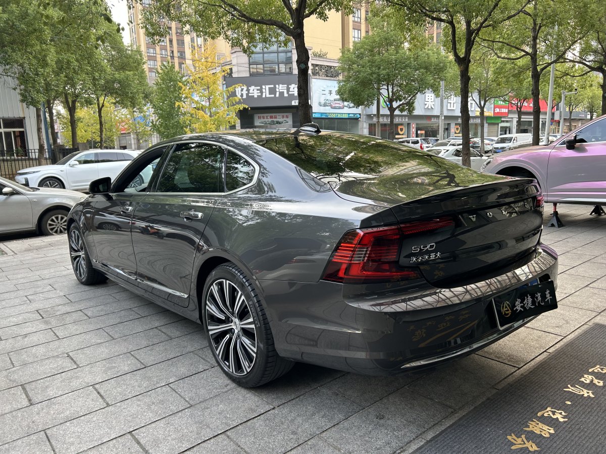 沃爾沃 S90  2022款 B5 智遠(yuǎn)豪華版圖片