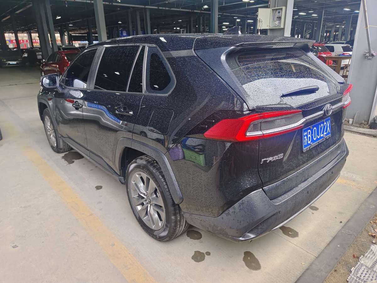 豐田 威蘭達(dá)  2023款 2.0L CVT兩驅(qū)領(lǐng)先版圖片