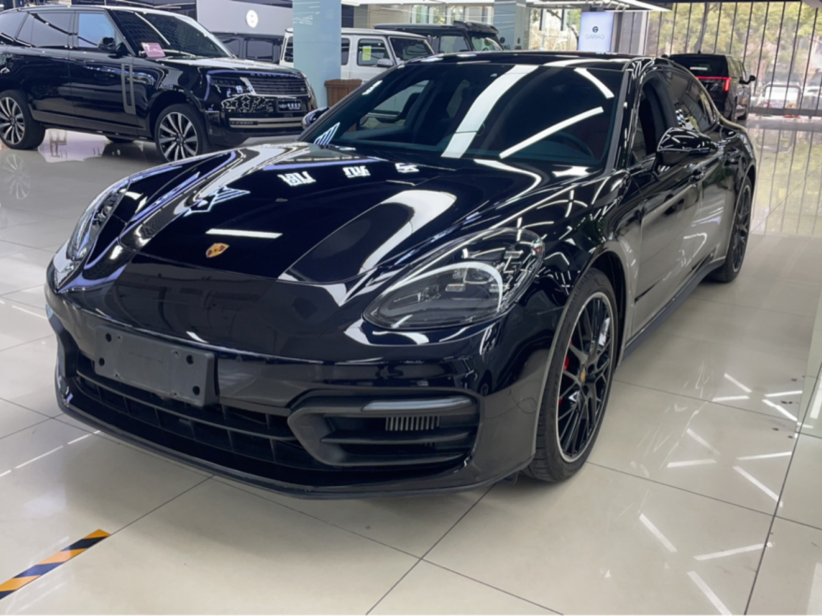 2024年3月保時(shí)捷 Panamera  2023款 Panamera 行政加長(zhǎng)版 2.9T