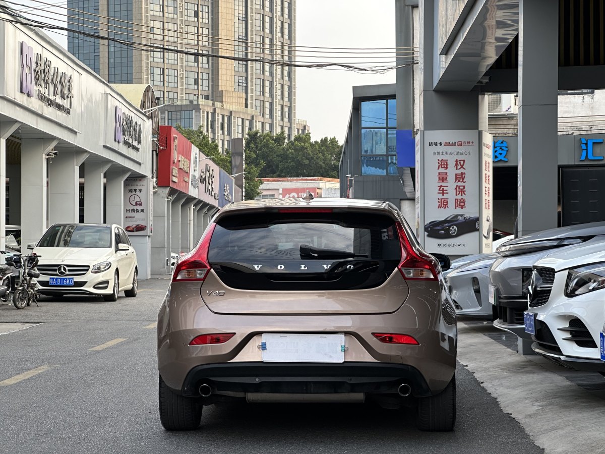 沃爾沃 V40  2015款 1.6T 智逸版圖片