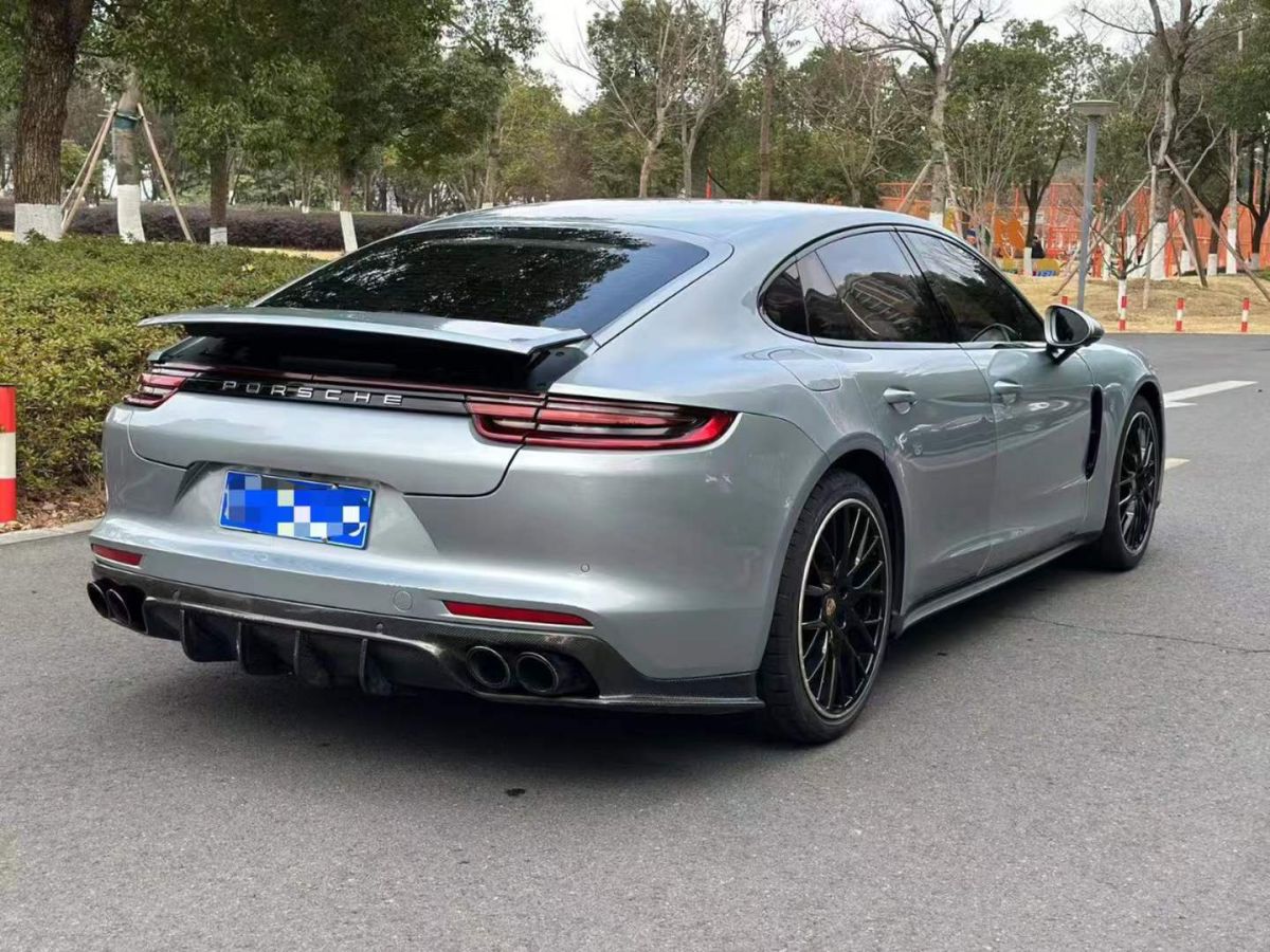 保時(shí)捷 Panamera 圖片