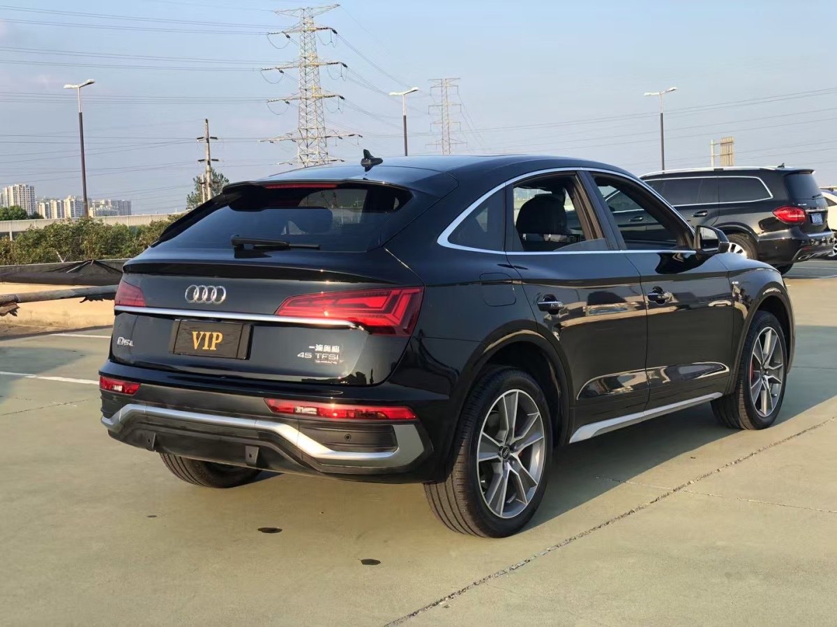 奧迪 奧迪Q5L Sportback  2022款 改款 45 TFSI 豪華型圖片