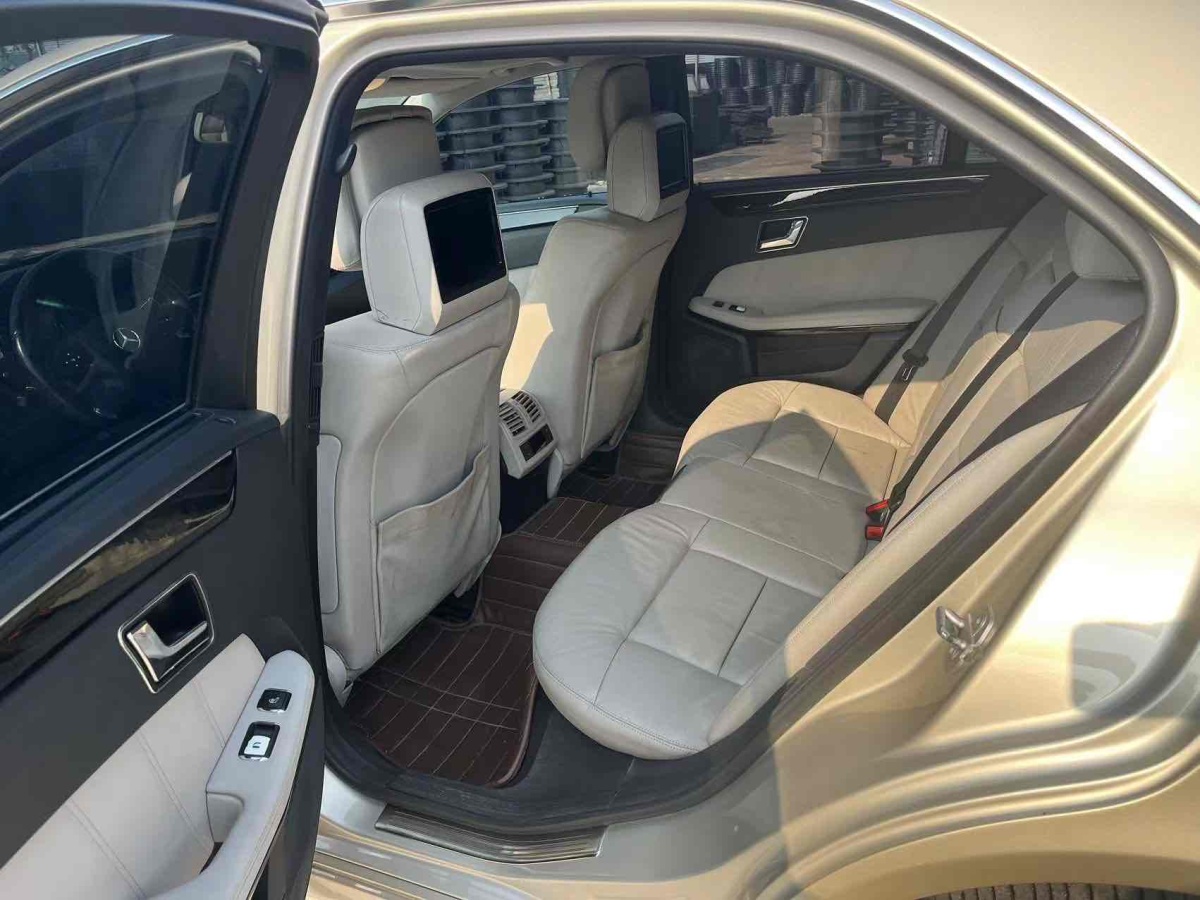 奔馳 奔馳E級  2011款 E 300 L 時尚尊貴型圖片