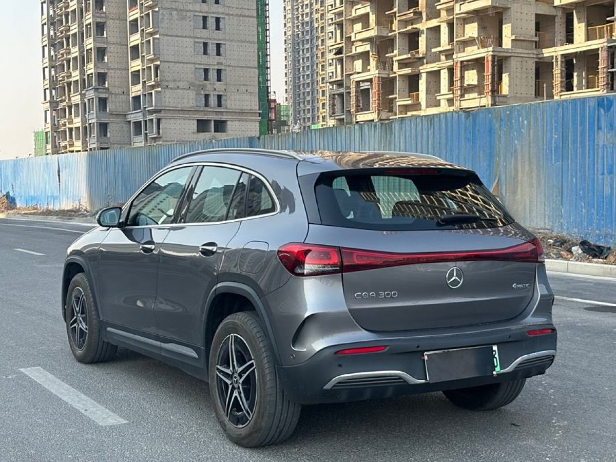 奔馳 奔馳EQA  2022款 EQA 300 4MATIC 首發(fā)特別版圖片