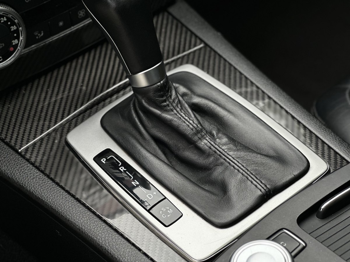 奔驰 奔驰C级AMG  2010款 AMG C 63 动感型增强版图片