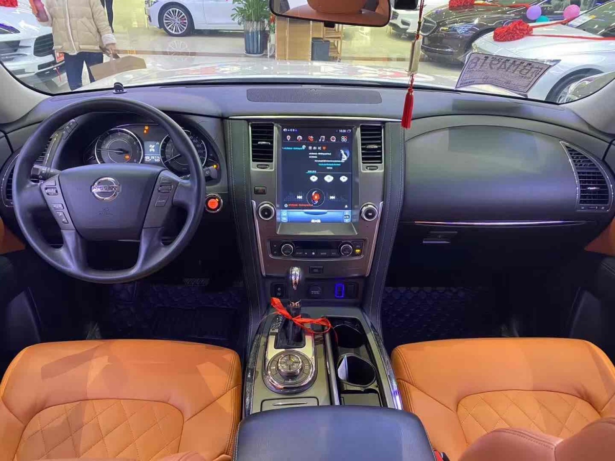 日產(chǎn) 途樂  2018款 4.0L 領英型圖片