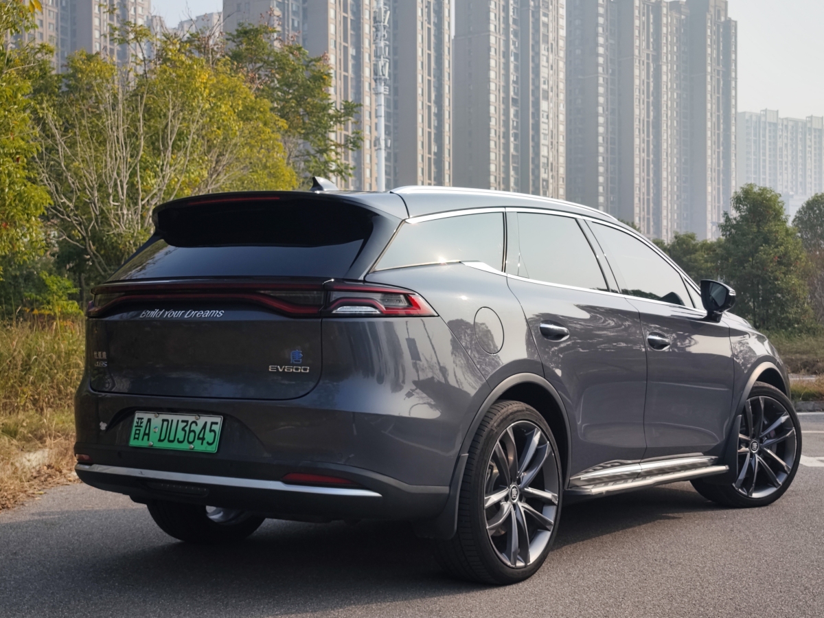 比亞迪 唐新能源  2019款 EV600D 四驅(qū)智聯(lián)創(chuàng)領(lǐng)型 5座圖片