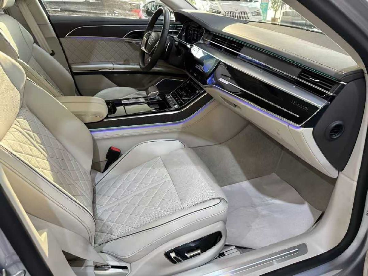 奧迪 奧迪A8  2023款 A8L 60 TFSI quattro圖片