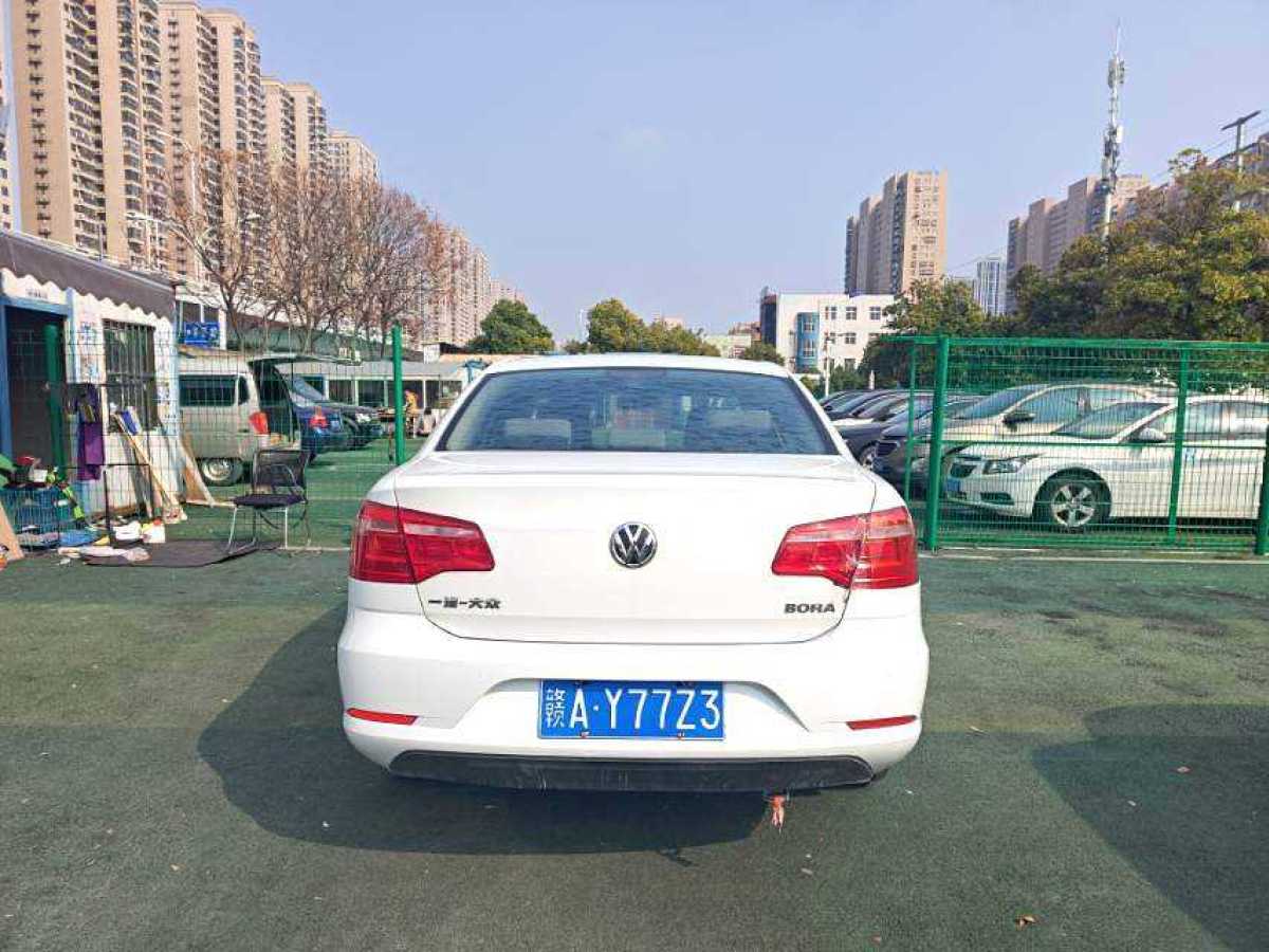 大眾 寶來  2014款 1.6L 手動(dòng)舒適型圖片