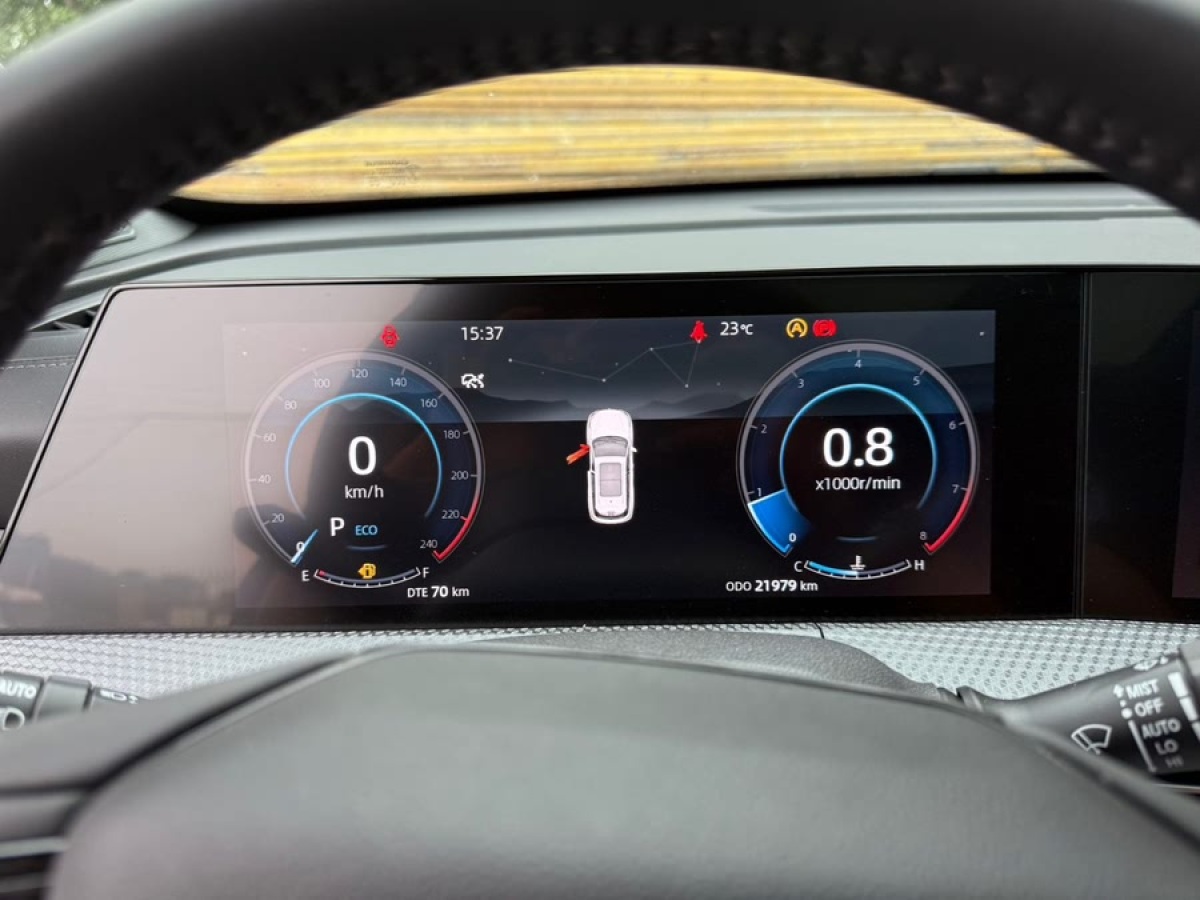 長(zhǎng)安 CS75 PLUS  2022款 第二代 1.5T 自動(dòng)尊貴型圖片