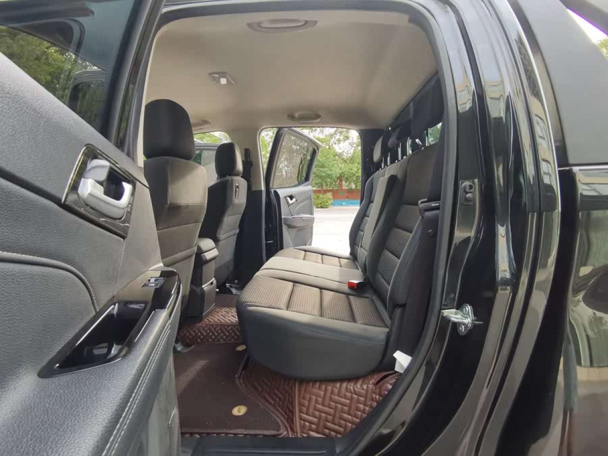 五十鈴 D-MAX  2021款 1.9T手動(dòng)兩驅(qū)柴油Global勁動(dòng)型RZ4E圖片