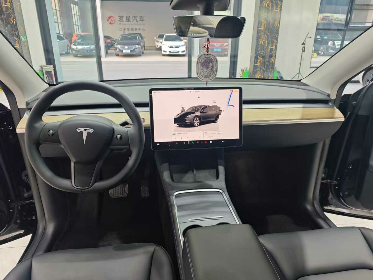 特斯拉 Model S  2023款 三電機(jī)全輪驅(qū)動(dòng) Plaid版圖片