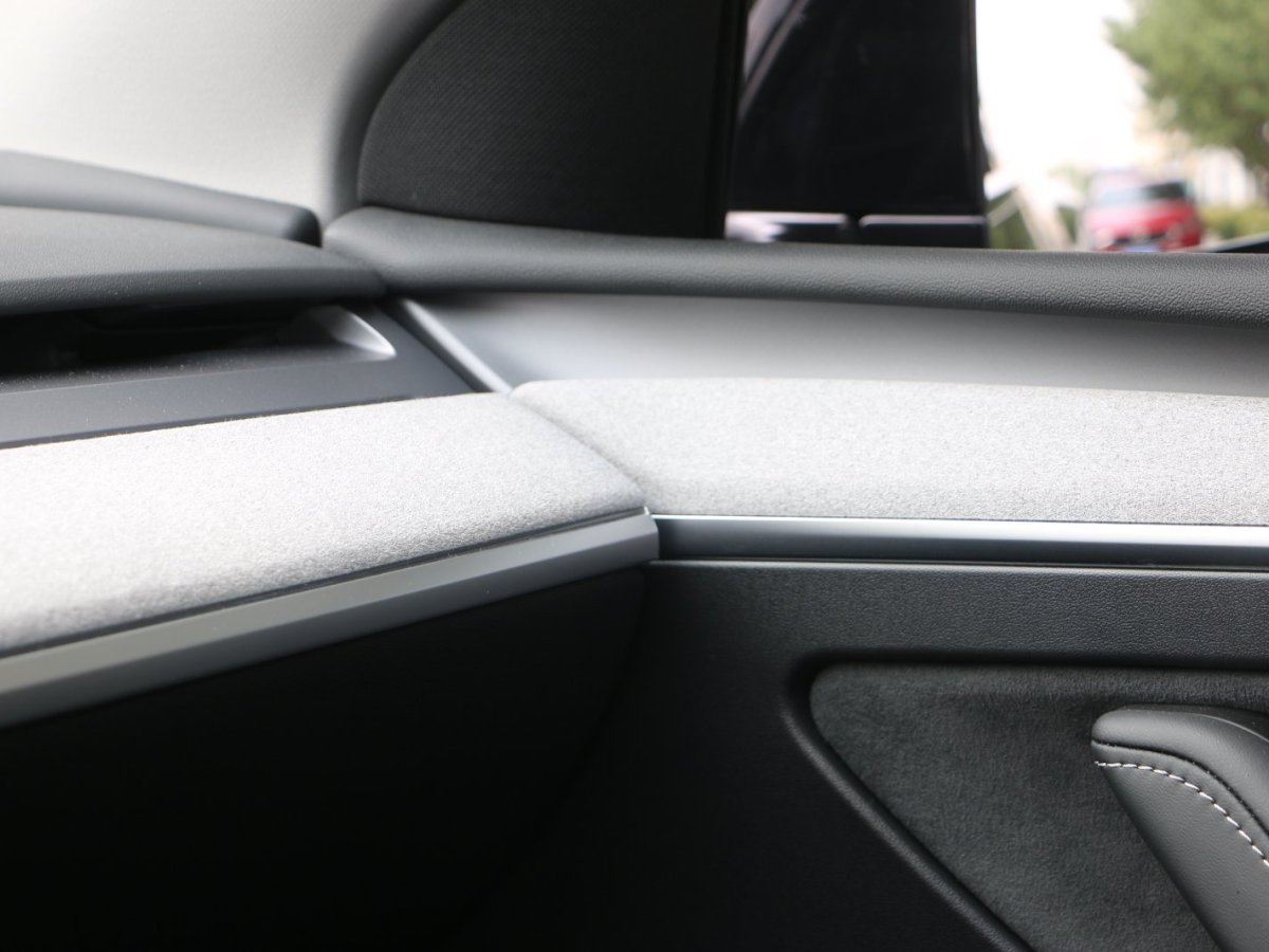 特斯拉 Model Y  2023款 后輪驅(qū)動版圖片