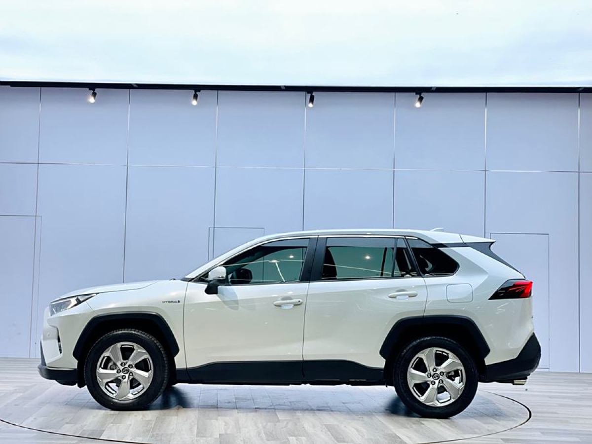 豐田 RAV4榮放  2023款 雙擎 2.5L E-CVT兩驅(qū)精英版圖片