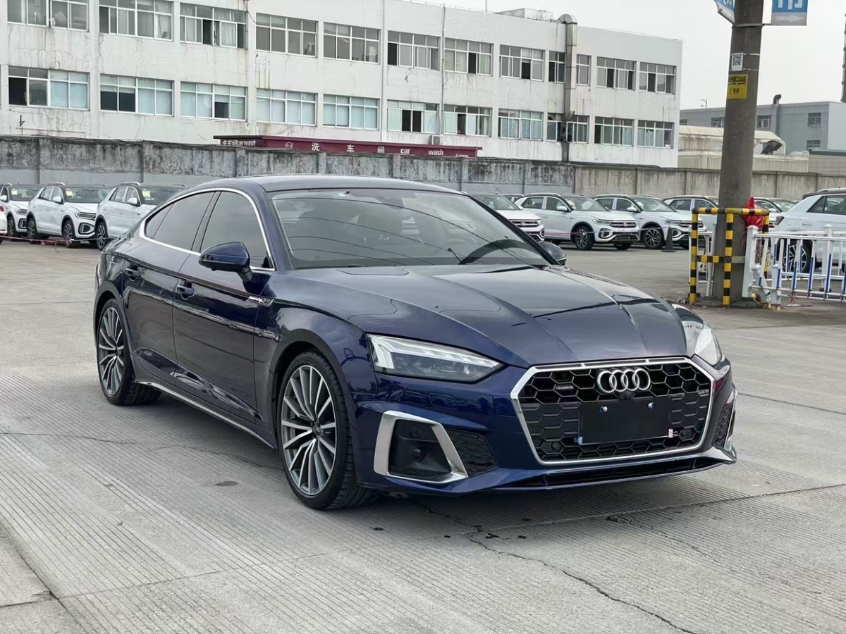 奧迪 奧迪A5  2021款 Sportback 40 TFSI quattro 豪華動(dòng)感型圖片