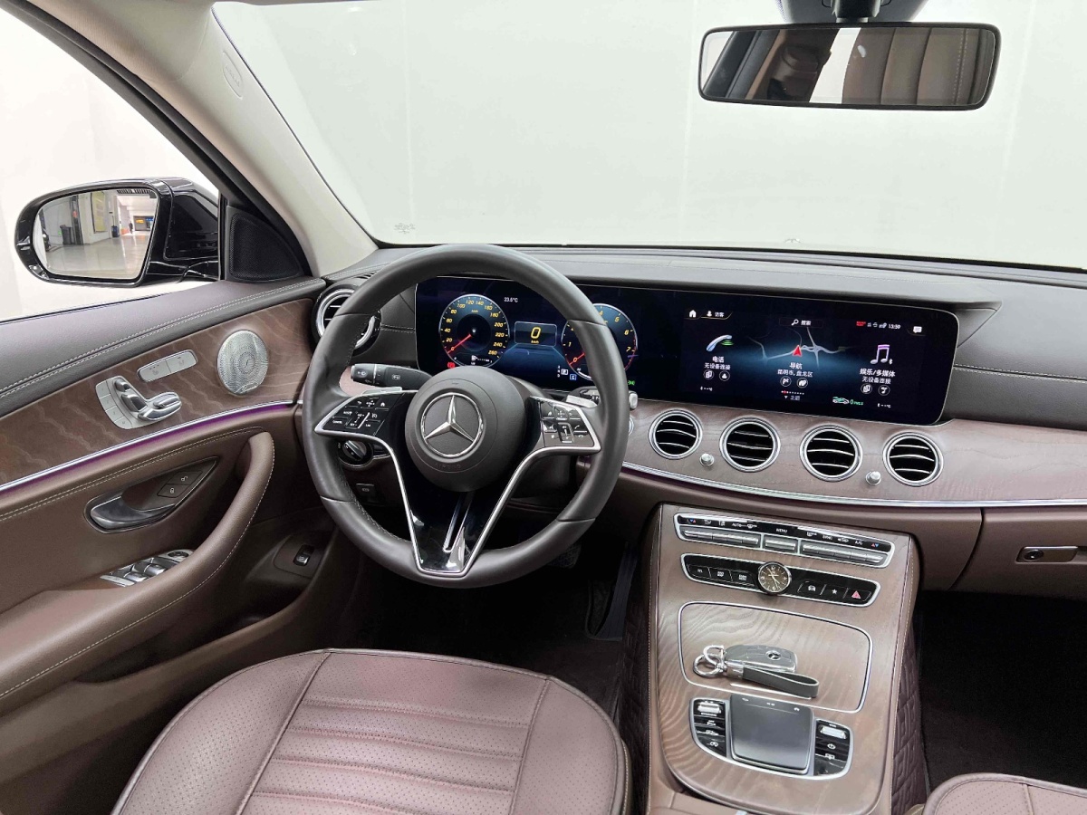 奔馳 奔馳E級(jí)  2021款 改款 E 300 L 豪華型圖片