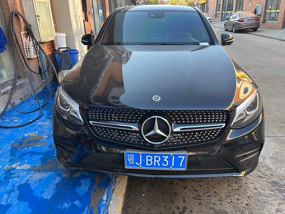 奔馳 奔馳GLC  2022款 改款 GLC 260 4MATIC 轎跑SUV圖片