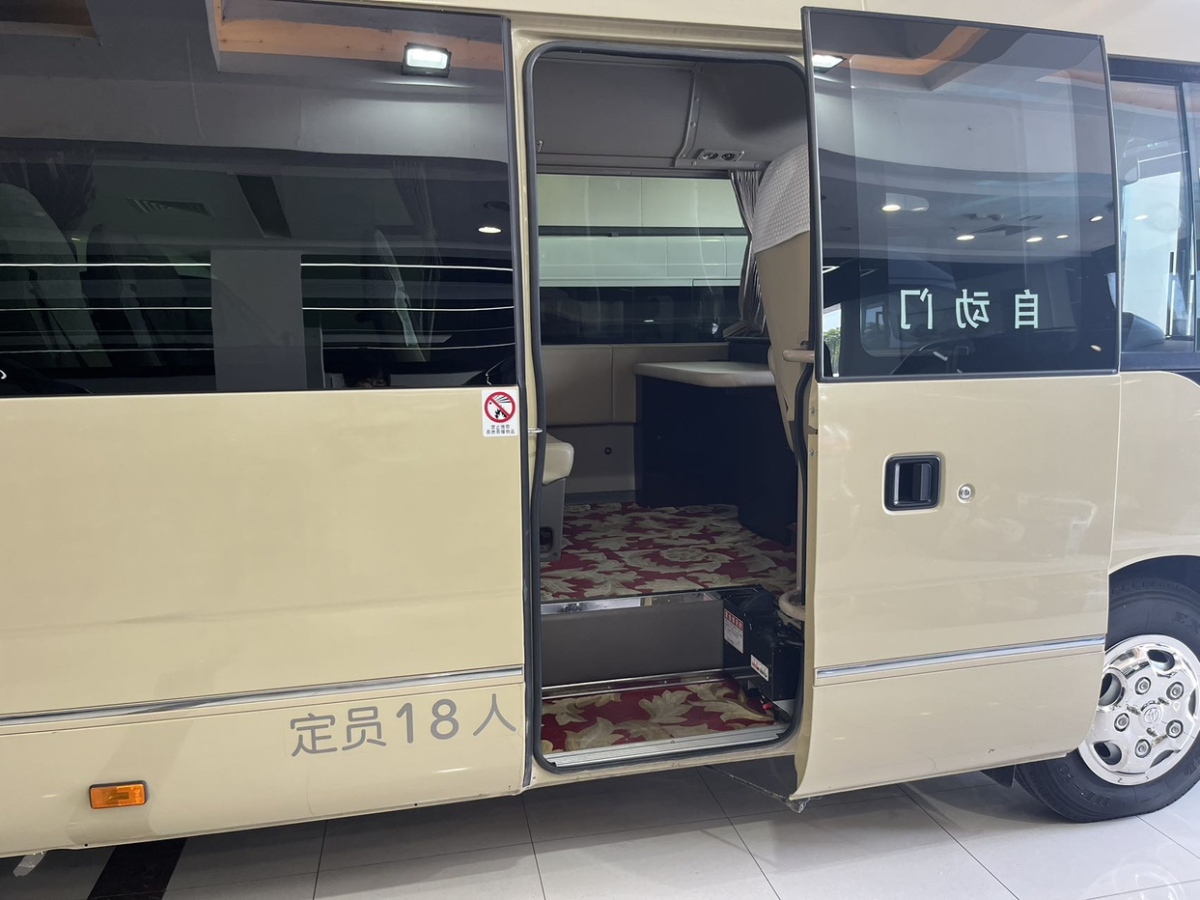 豐田 柯斯達(dá)  2015款 4.0L豪華車GRB53L-ZCMEK 20座圖片