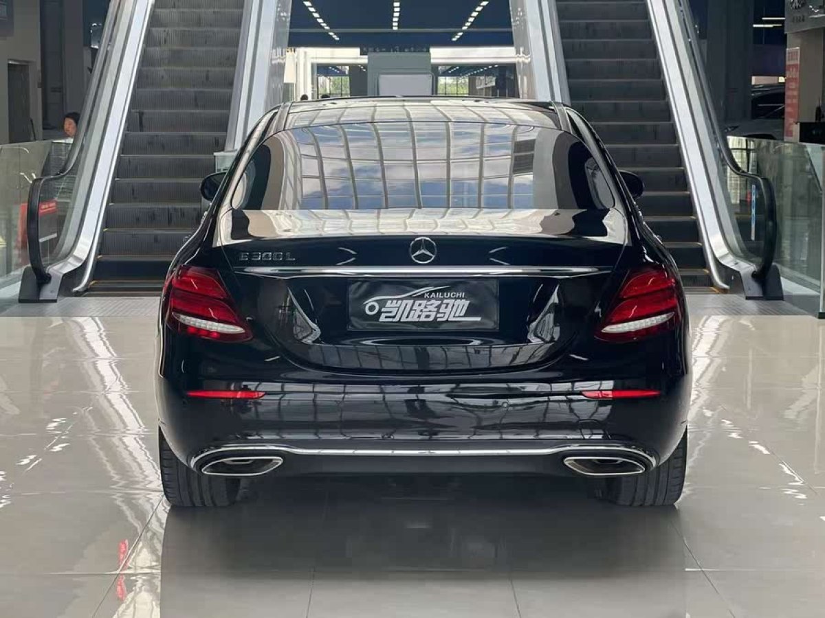 奔馳 奔馳E級(jí)  2019款 改款 E 300 L 豪華型圖片