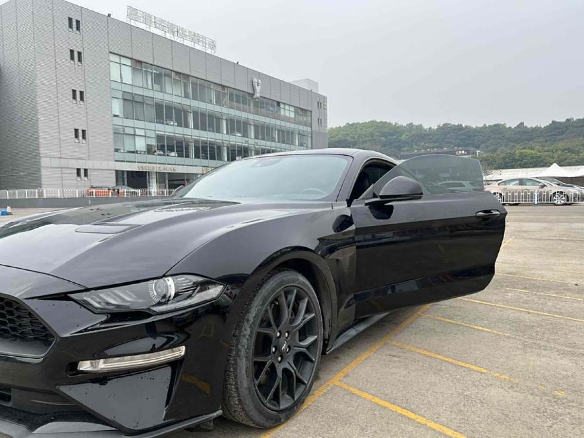 2021年12月福特 Mustang  2021款 2.3L EcoBoost