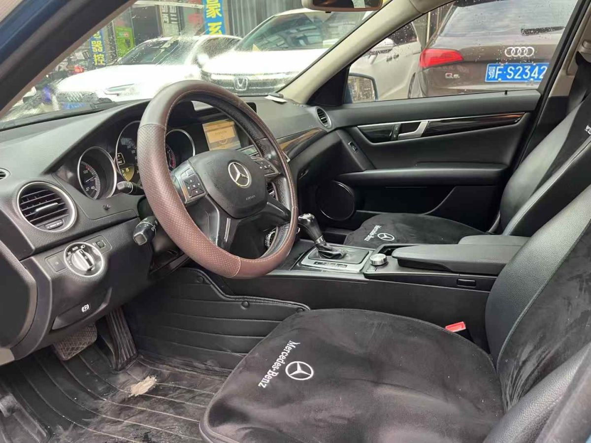 奔馳 奔馳C級(jí)AMG  2012款 AMG C 63 動(dòng)感型圖片