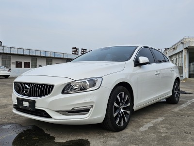 2019年7月 沃爾沃 S60(進(jìn)口) 2.0T T5 個(gè)性運(yùn)動版(改款)圖片