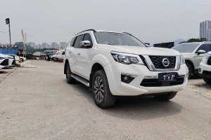 途達(dá) 日產(chǎn) 2.5L 自動(dòng)四驅(qū)豪華版
