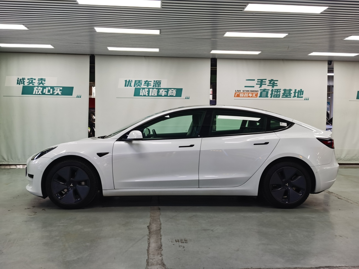 特斯拉 Model Y  2022款 改款 后輪驅(qū)動版圖片