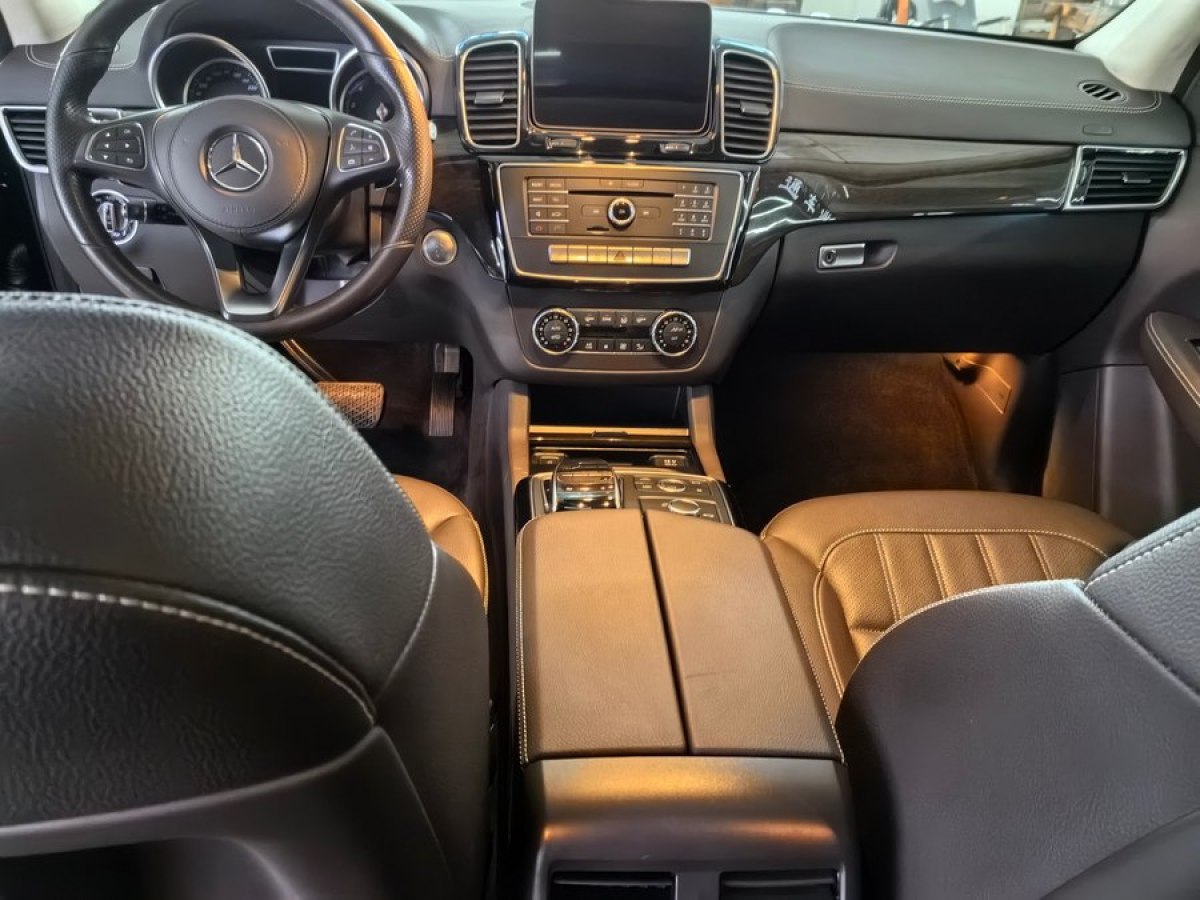 奔驰 奔驰GLS  2018款 GLS 400 4MATIC豪华型图片