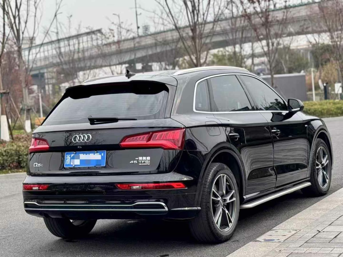 奧迪 奧迪Q3  2020款 35 TFSI 時尚動感型圖片