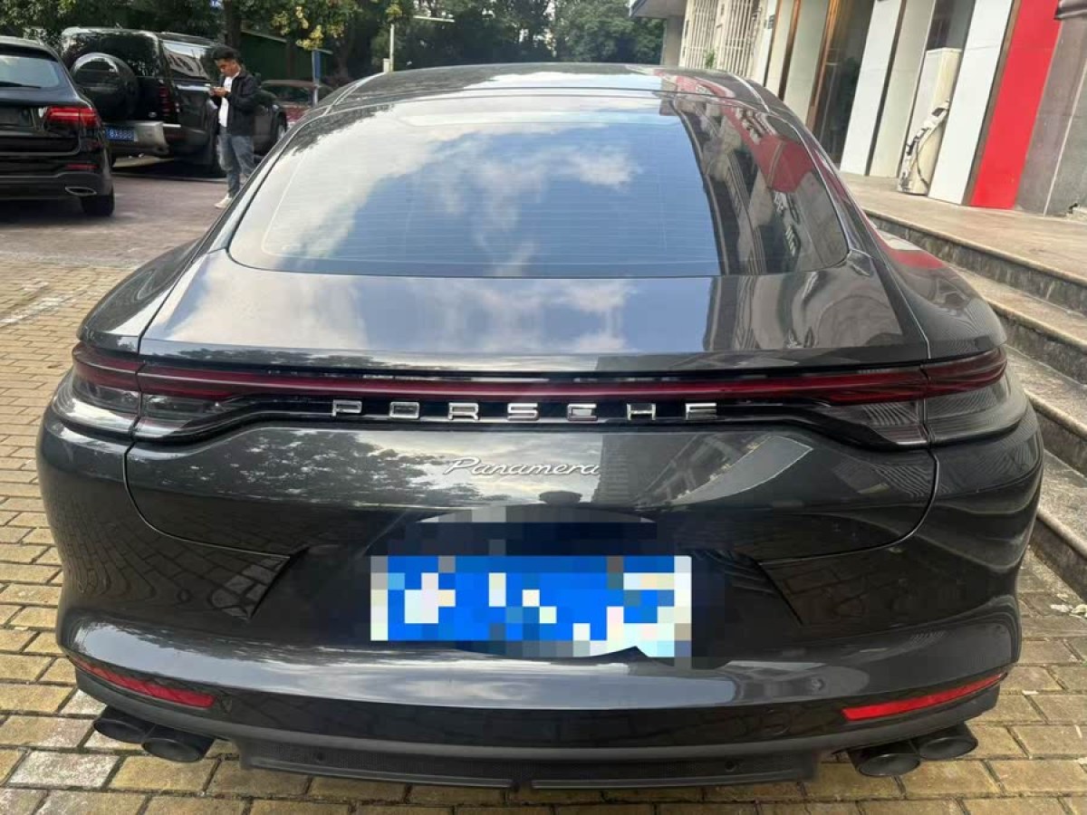 保時(shí)捷 Panamera  2019款 Panamera 十周年紀(jì)念版 2.9T圖片