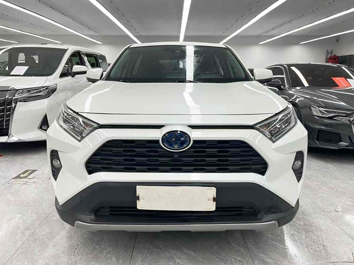 2021年3月豐田 RAV4榮放  2023款 雙擎 2.5L E-CVT兩驅(qū)精英版