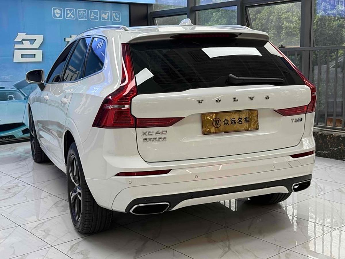 沃爾沃 XC60  2018款 T5 四驅(qū)智遠運動版圖片