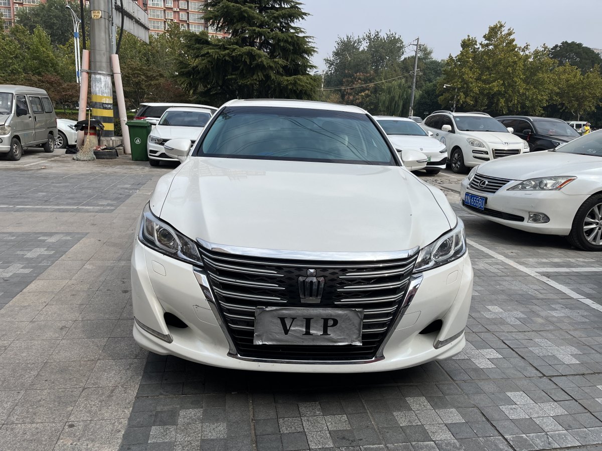 豐田 皇冠  2015款 2.5L 時尚限量版圖片