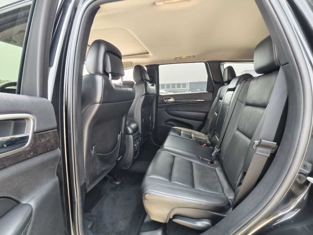 Jeep 大切諾基  2013款 3.6L 舒享導(dǎo)航版圖片